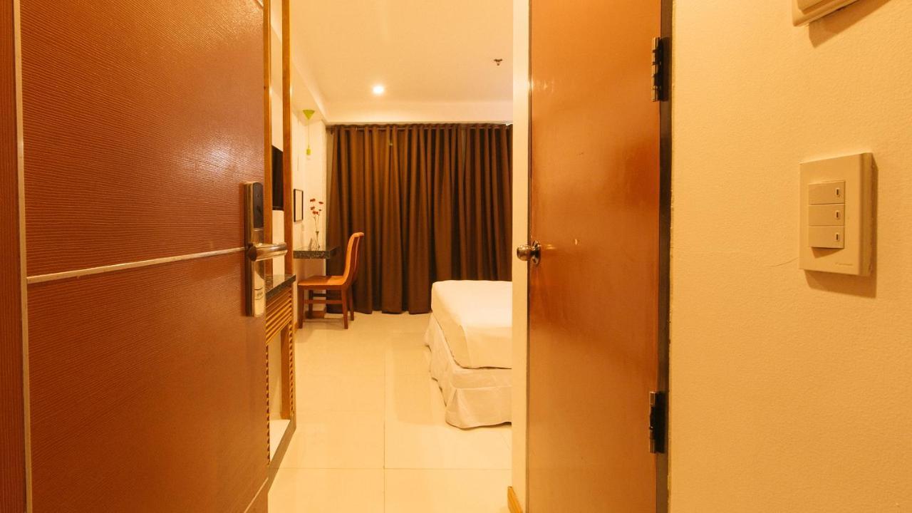 Guijo Suites Makati - Quarantine Hotel Makati City Bagian luar foto