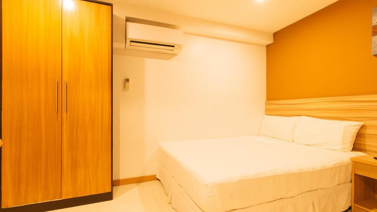 Guijo Suites Makati - Quarantine Hotel Makati City Bagian luar foto