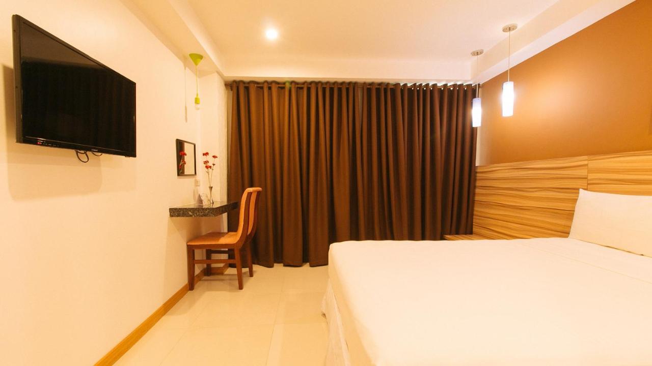 Guijo Suites Makati - Quarantine Hotel Makati City Bagian luar foto