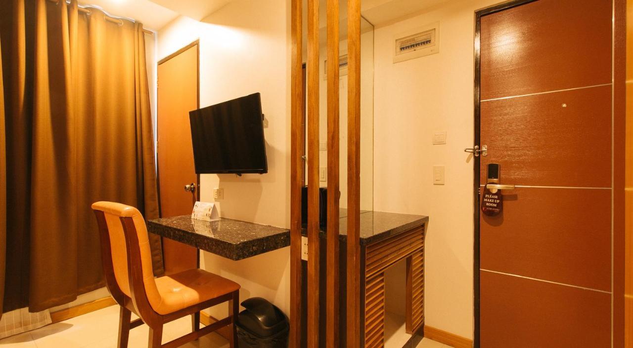 Guijo Suites Makati - Quarantine Hotel Makati City Bagian luar foto