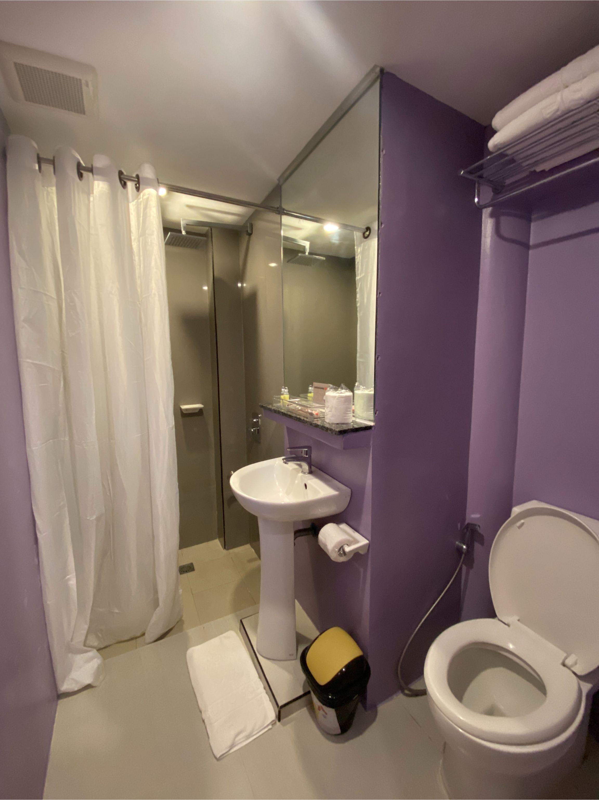 Guijo Suites Makati - Quarantine Hotel Makati City Bagian luar foto