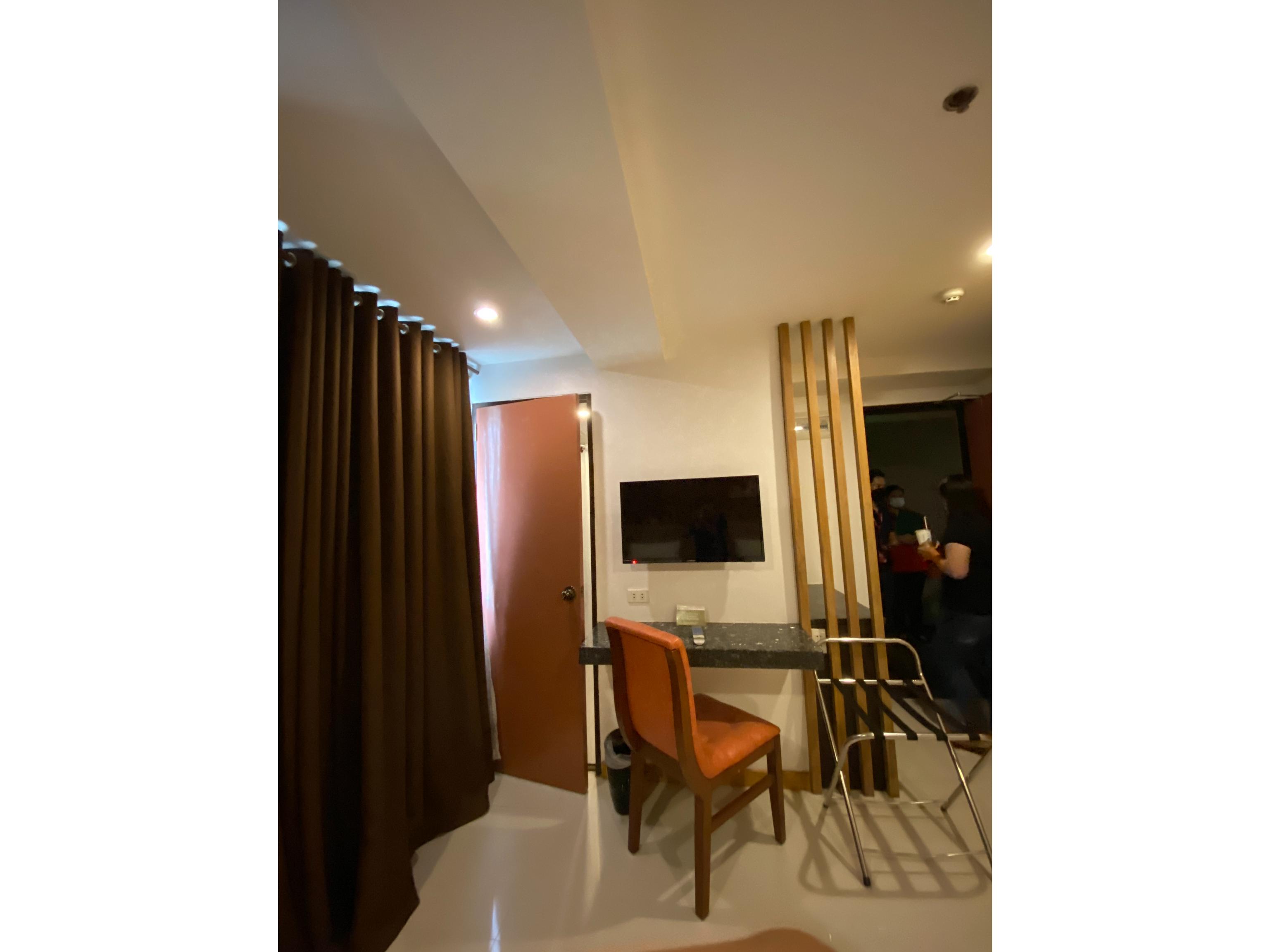 Guijo Suites Makati - Quarantine Hotel Makati City Bagian luar foto